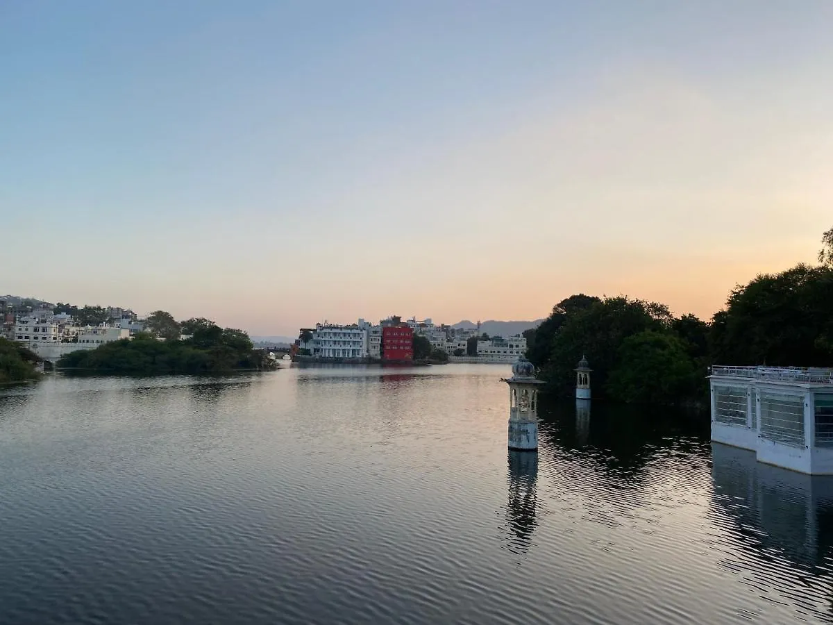 Natural Lake View Hotel Udaipur 2*,  India