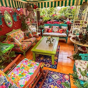 Bed & Breakfast On The House Boutique ***