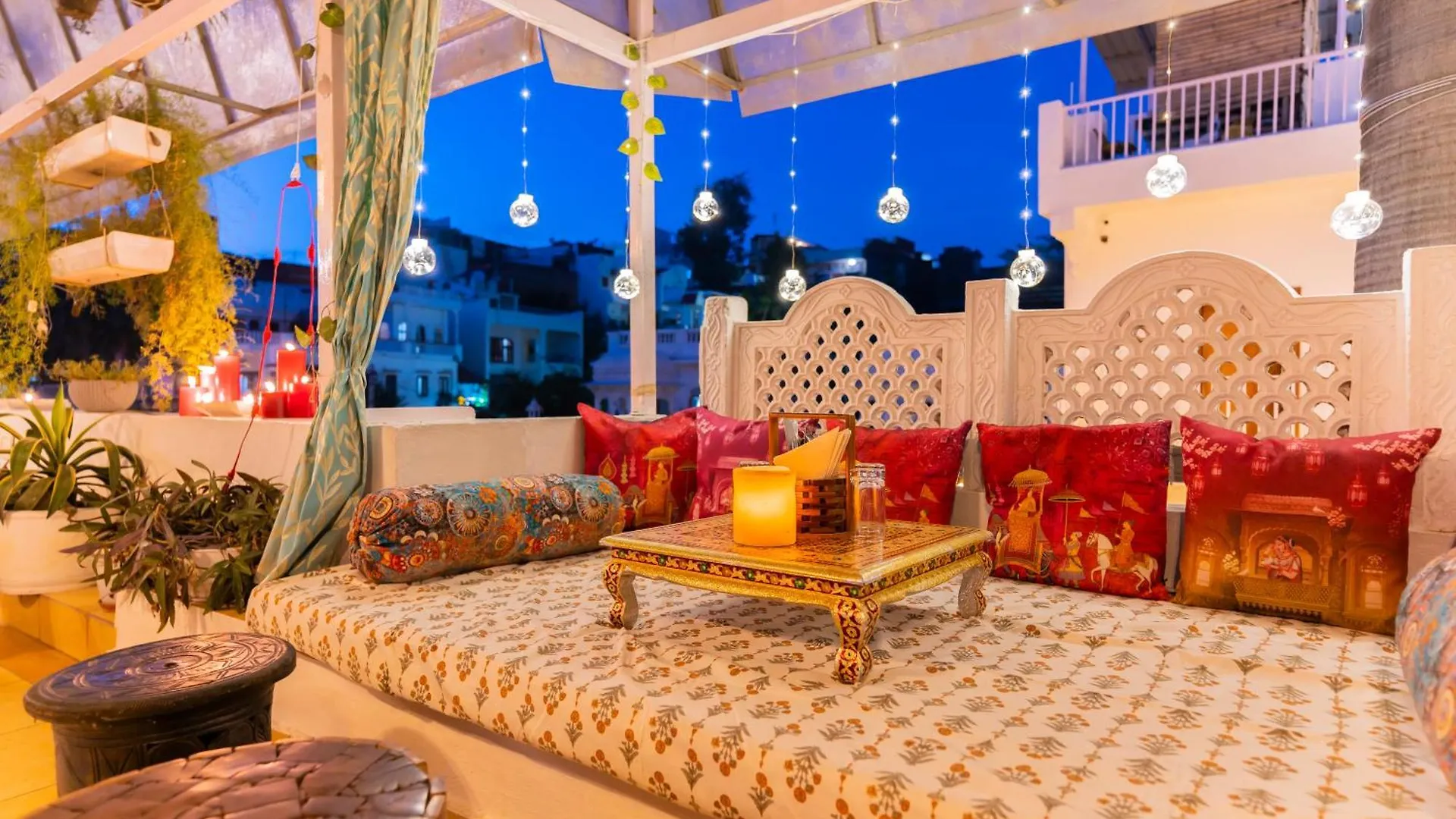 Natural Lake View Hotel Udaipur