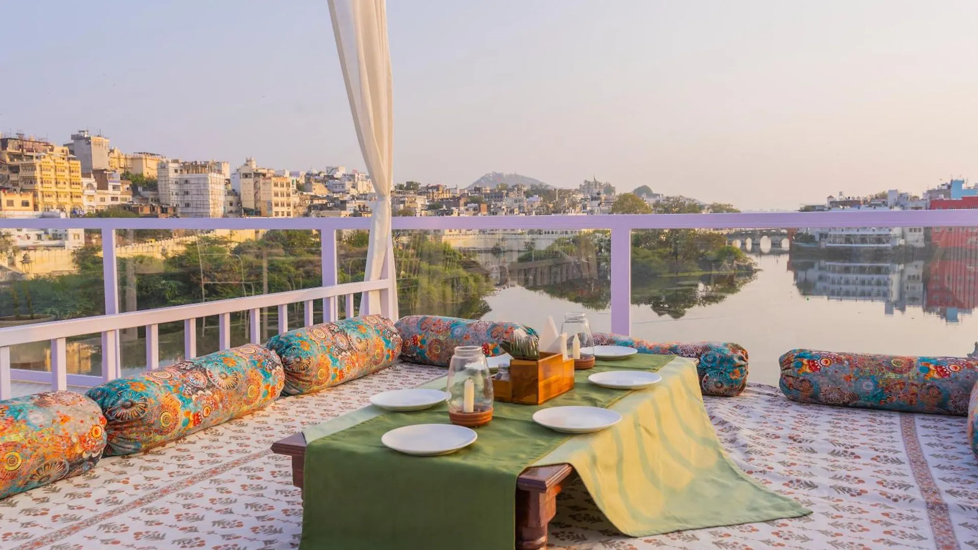 Natural Lake View Hotel Udaipur