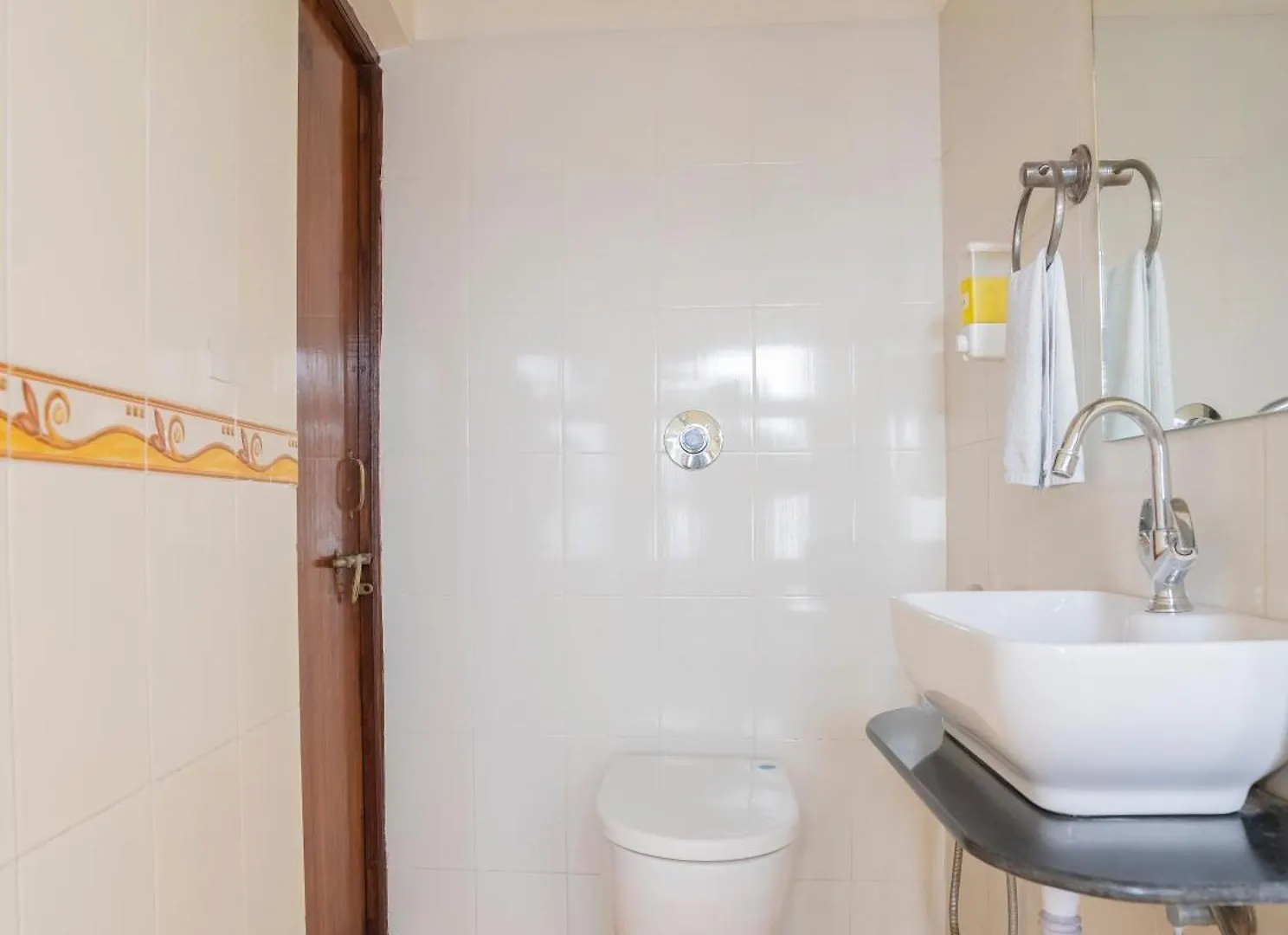 Natural Lake View Hotel Udaipur 2*,