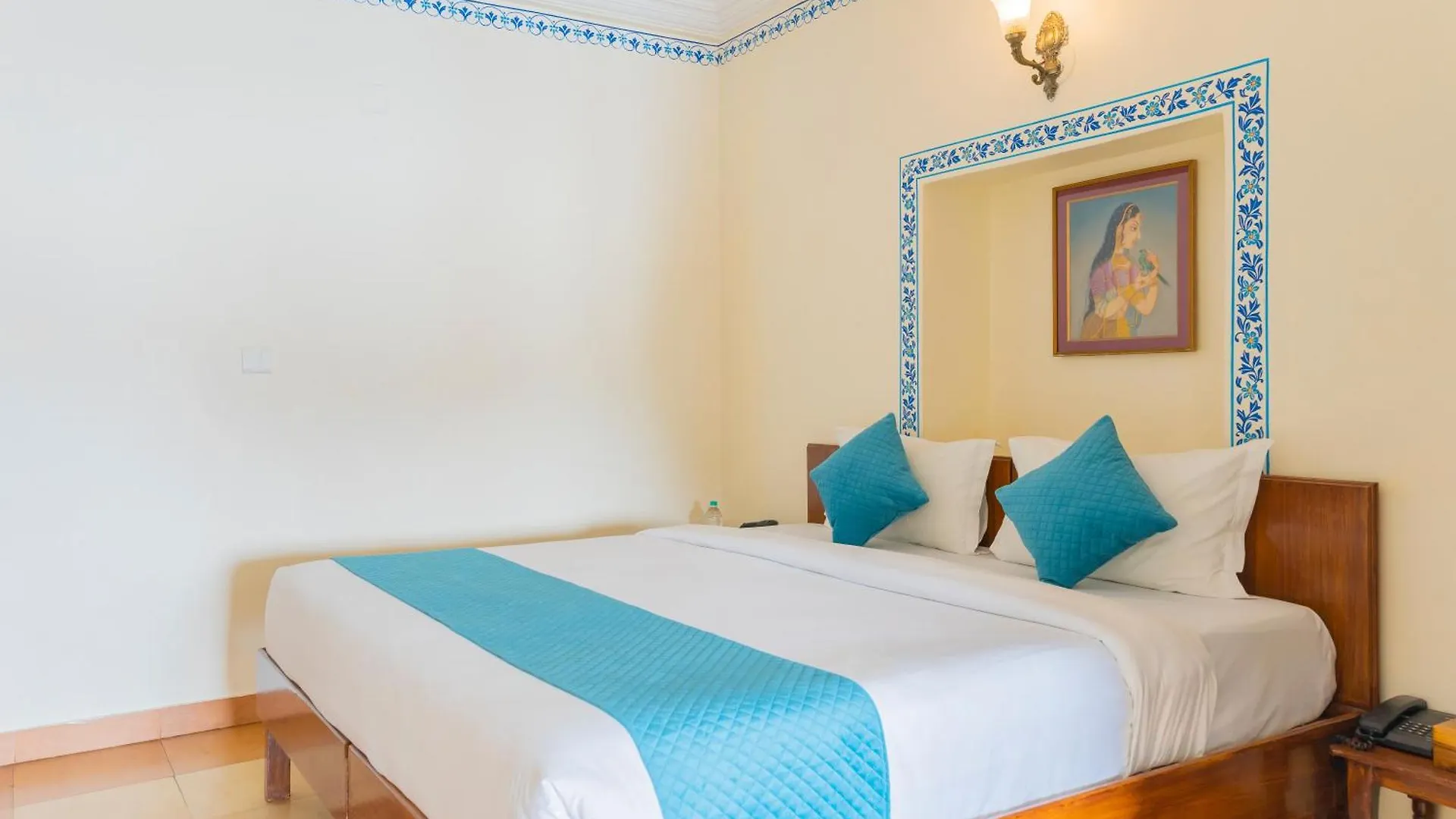 Natural Lake View Hotel Udaipur