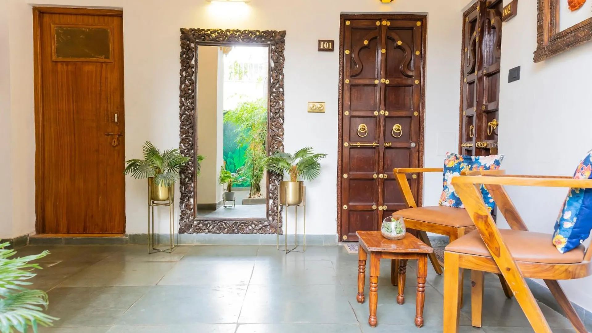 Natural Lake View Hotel Udaipur
