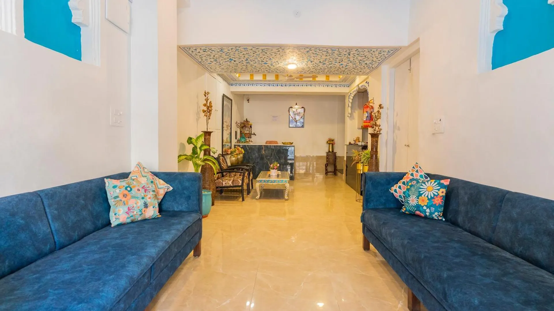 Natural Lake View Hotel Udaipur