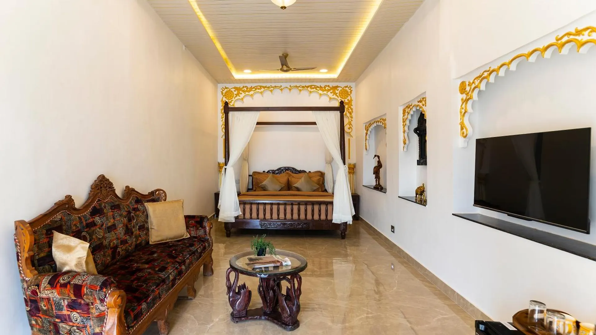 **  Natural Lake View Hotel Udaipur Indien