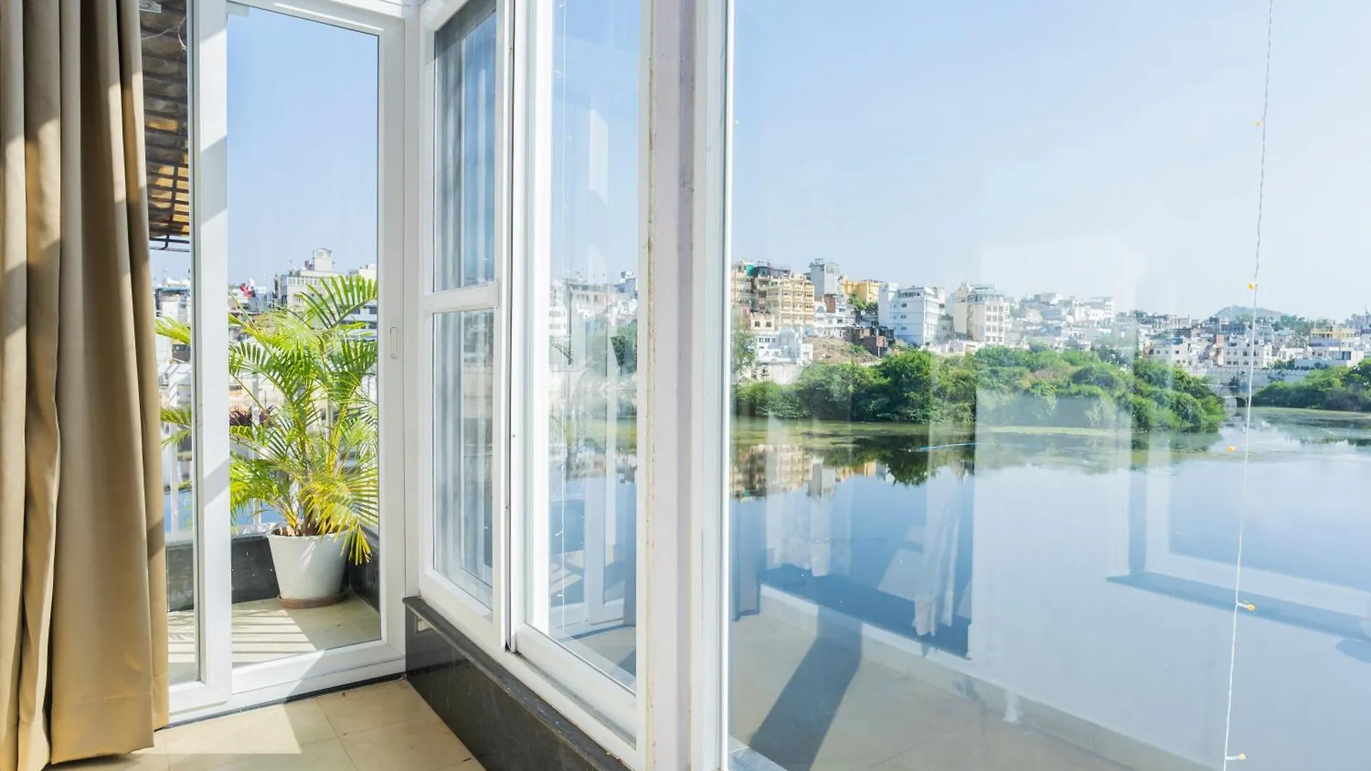 Natural Lake View Hotel Udaipur